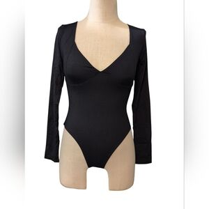Nwt Qinsen Slim Fit Black Long Sleeve Bodysuit Comfort Workout XSmall